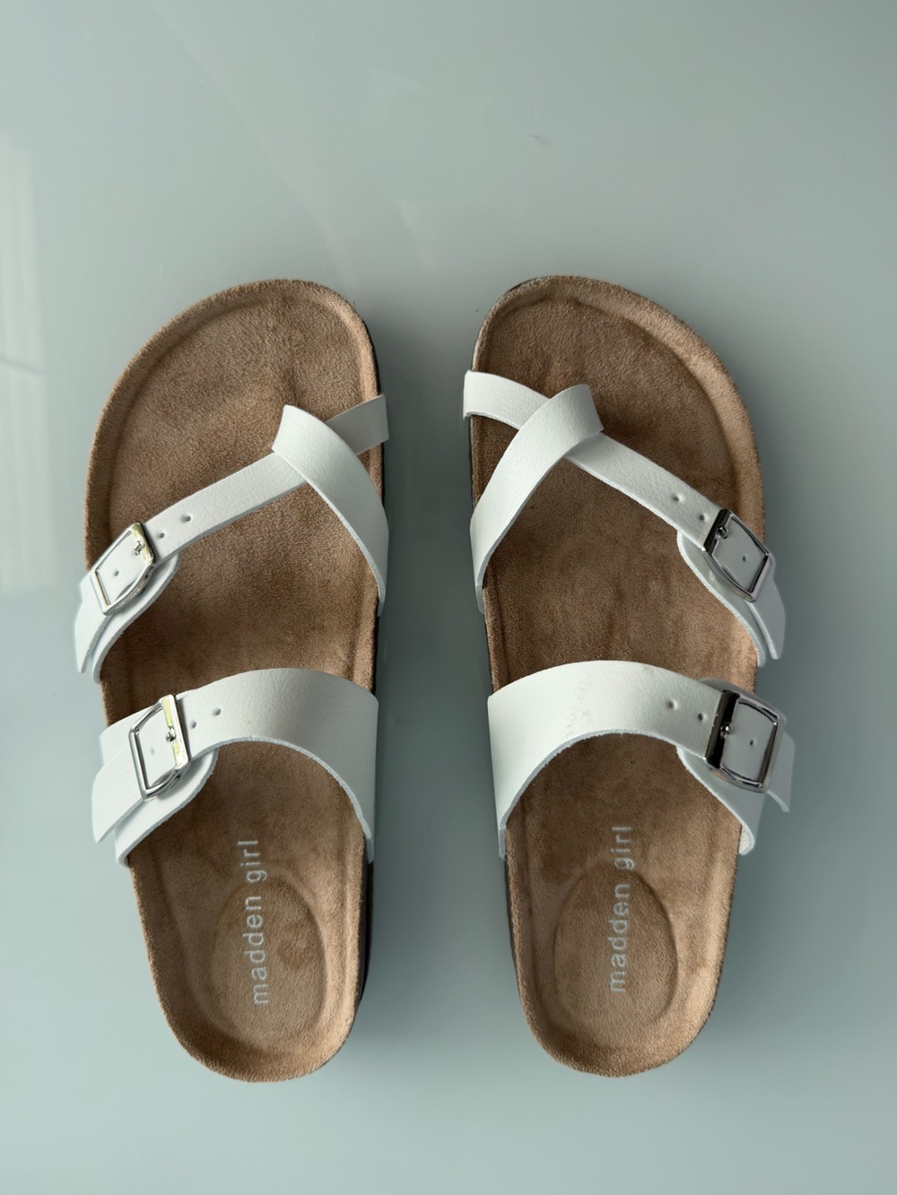 Madden Girl Women’s White & Tan Bryceee Footbed Sandals Size 8